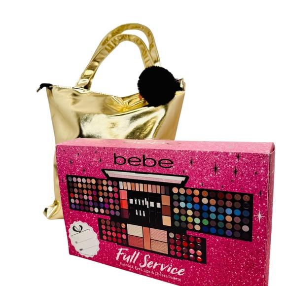 GETAWAY TOTE AND MAKEUP ESSENTIALS - Picture 1 of 1